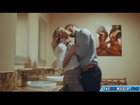 ❤️ ווען אַ באַסטי בלאָנדע סידוס איר אין אַ ציבור אָפּטריט ❤❌ אַנאַל פּאָרן ביי yi.onlydesiporn.ru ❌️